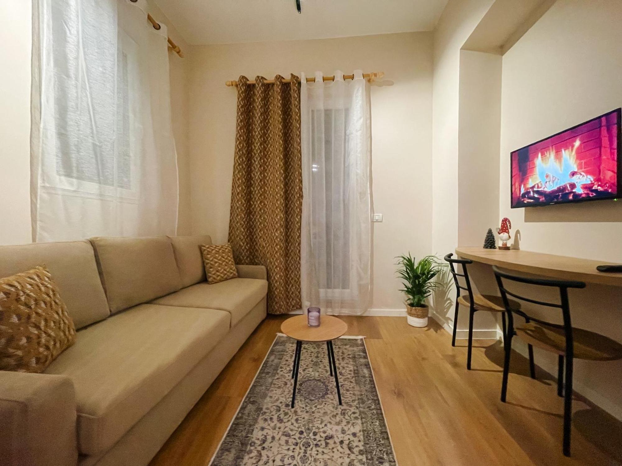 Aj - Hidden Gem In Front Of Taiwan Center Apartment Tirana